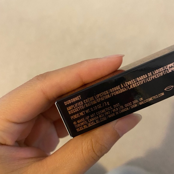 MAC lipstick - amplified creme in dubonnet NEW - Picture 4 of 4